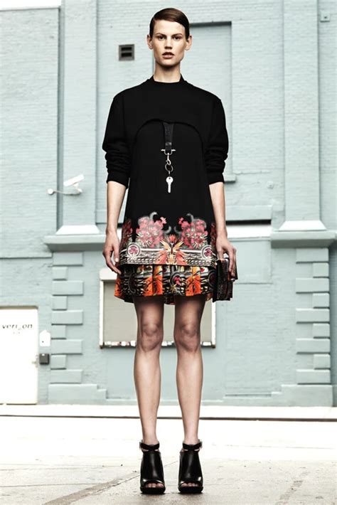 givenchy resort 2012 crop sweater|Givenchy Resort 2012 Collection .